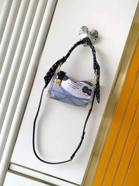 Picture of Louis Vuitton Handbags _SKUfw238467848fw